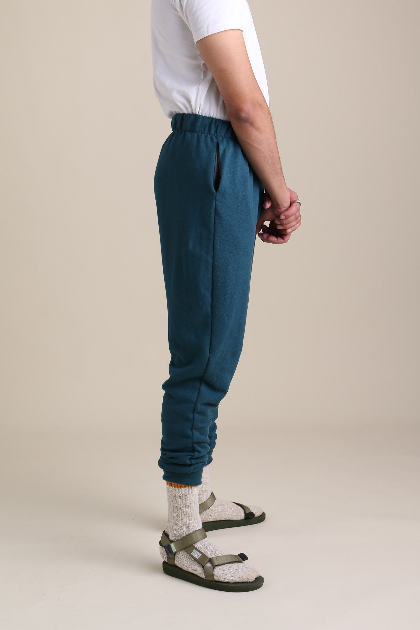 Joggers in Marine – Conscious Clothing