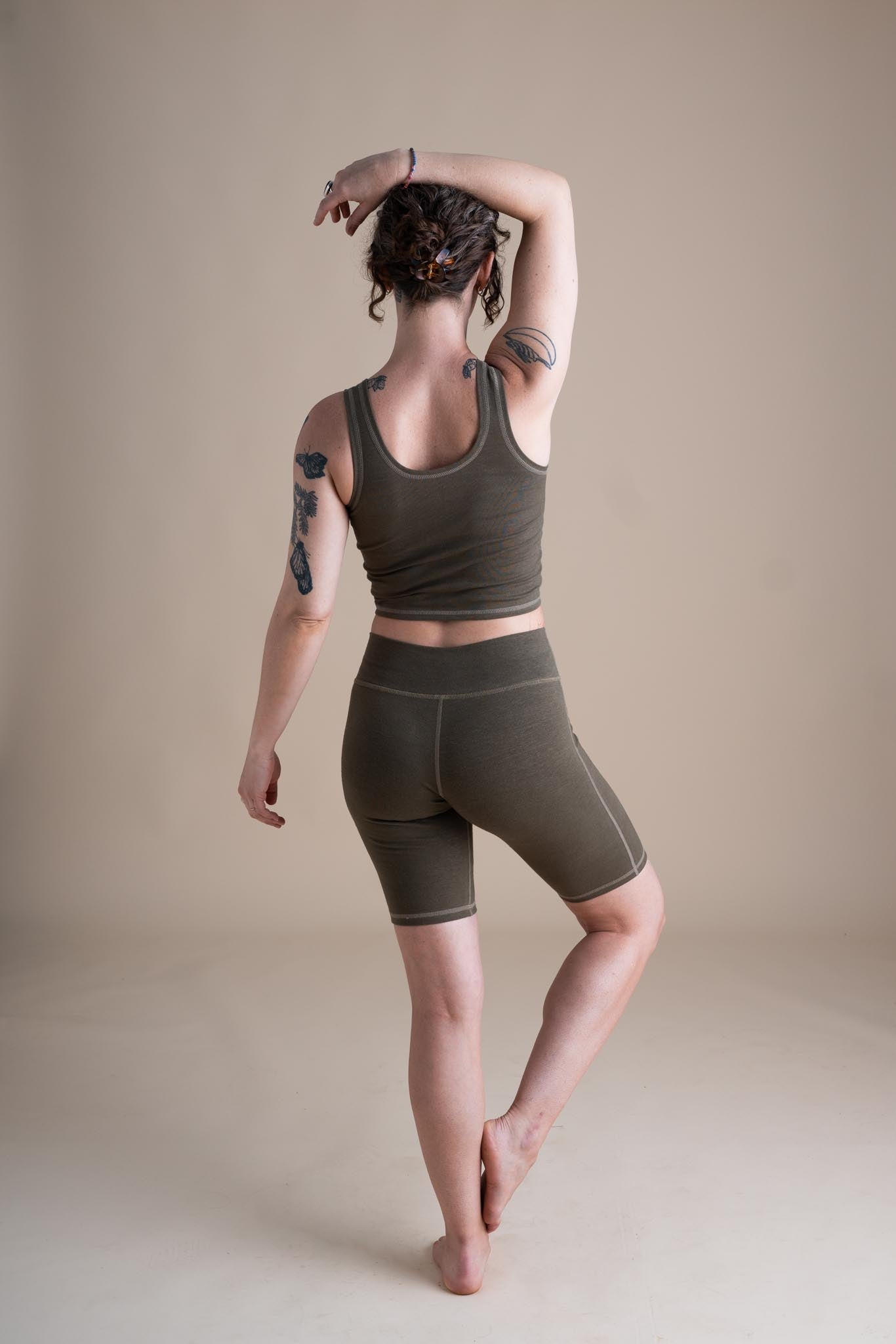 Yoga Bike Shorts in Olive