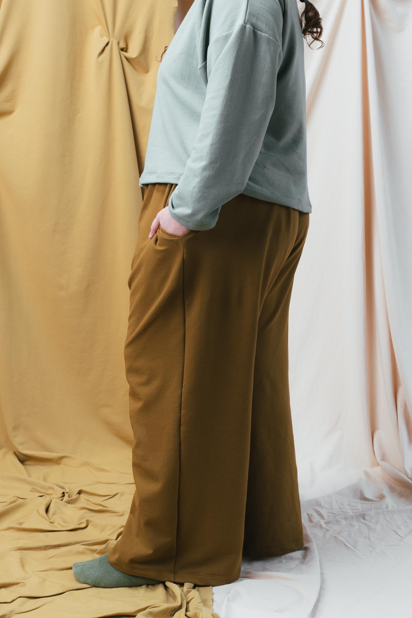 Zinat Pant in Almond